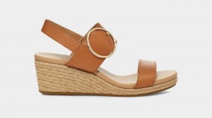 Brown Women's Ugg Navee Sandals | India-5472916