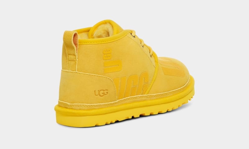 Yellow Men's Ugg Neumel Scatter Graphic Boots | India-1450698